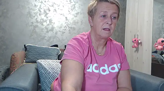 RosesandLillies online show from March 18, 6:15 pm