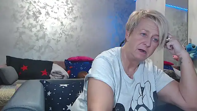 RosesandLillies online show from March 25, 4:46 pm