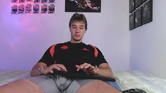 jack walker190 online show from December 20, 7:26 am