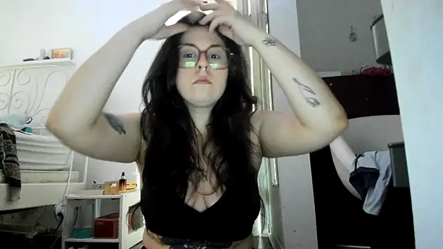 Snapshot of Rosiee69_ chatting on February 26, 8:33 pm Rosiee69  online show from February 26, 8:33 pm