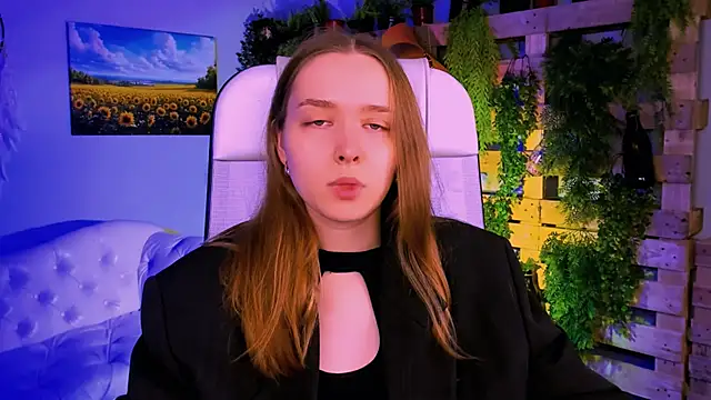 JenniferGraces online show from October 28, 8:40 am