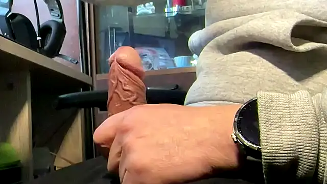 LattenLarsi online show from April 13, 3:17 pm