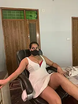 Sexy Madhuri Bhabhi online show from March 2, 7:43 am