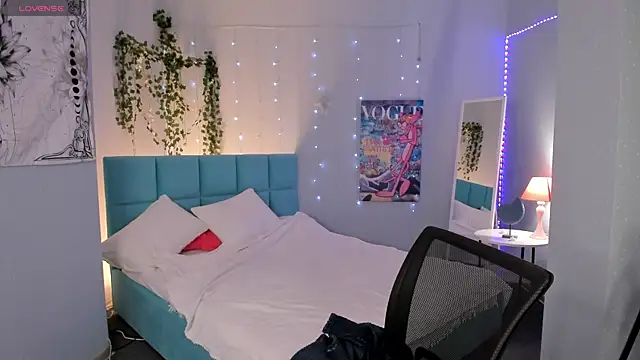 boozekirs  online show from March 18, 2:58 am