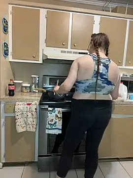 HTXBELLE online show from March 17, 2:08 am