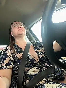 HTXBELLE online show from March 4, 5:52 pm