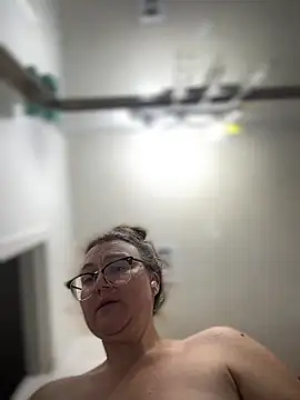 HTXBELLE online show from May 14, 11:33 pm