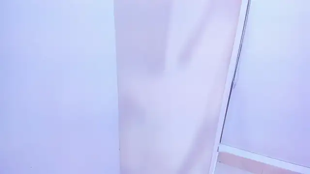 Snapshot of candy_rogeers chatting on September 10, 4:01 am candy rogeers online show from September 10, 4:01 am