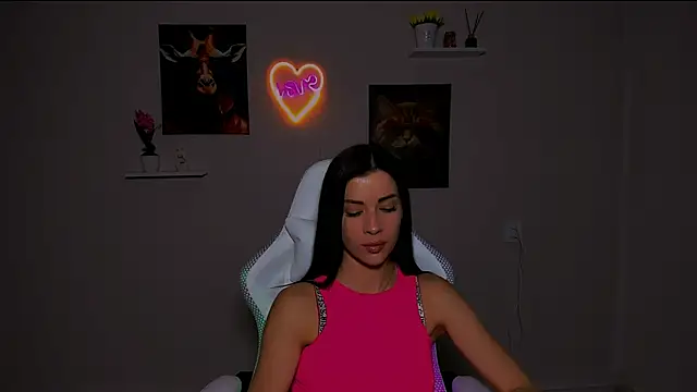 Snapshot of KetiWils chatting on March 1, 1:07 pm KetiWils online show from March 1, 1:07 pm