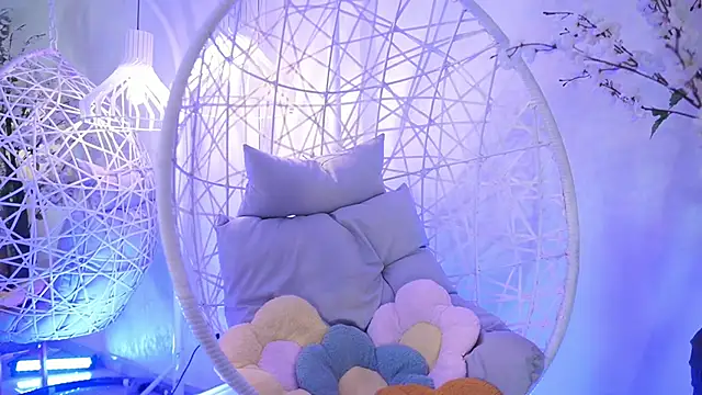 SaharaKramer online show from February 22, 2:52 pm