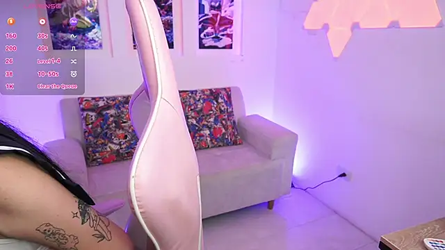 SaharaKramer online show from February 24, 7:52 pm