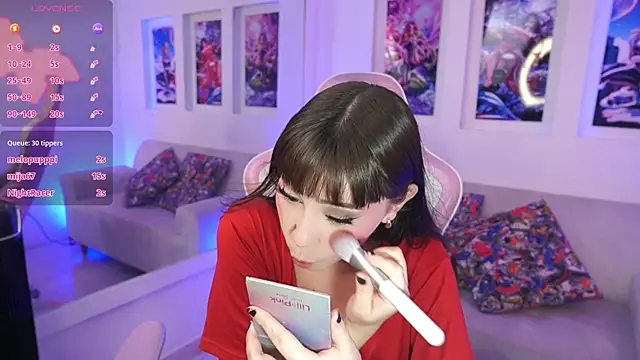 SaharaKramer online show from March 14, 1:37 am