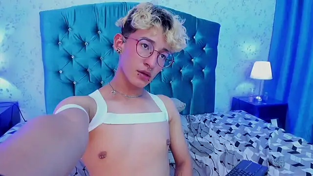 iiangel  online show from March 4, 5:53 am