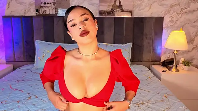 Snapshot of LiaHilton2 chatting on October 10, 1:43 pm LiaHilton2 online show from October 10, 1:43 pm