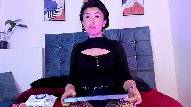 Snapshot of lilith_catt chatting on March 12, 1:58 am lilith catt online show from March 12, 1:58 am