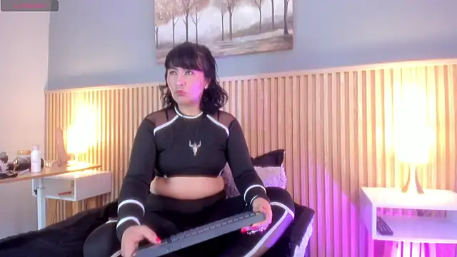 Snapshot of lilith_catt chatting on October 9, 7:34 pm lilith catt online show from October 9, 7:34 pm