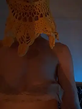 Snapshot of Hildas chatting on October 14, 5:25 pm Hildas online show from October 14, 5:25 pm