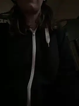 Snapshot of Hildas chatting on February 11, 2:00 pm Hildas online show from February 11, 2:00 pm