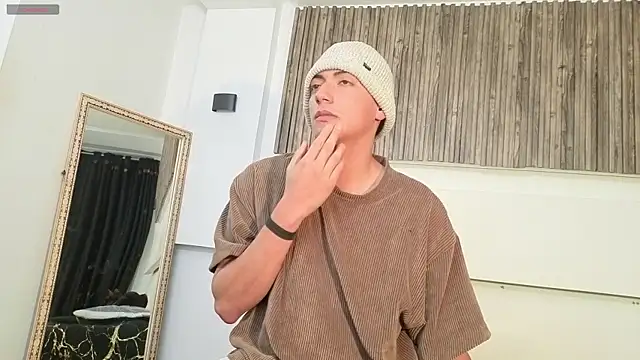 aron and paula online show from September 22, 2:24 am