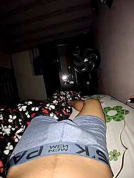 mikytoo online show from December 16, 7:35 am