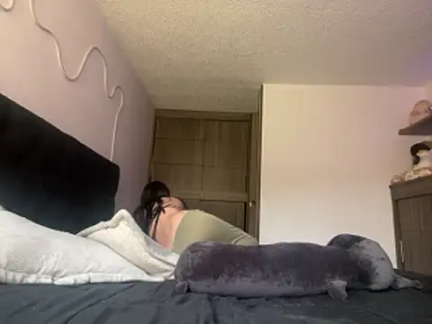 DesireLuxe online show from January 6, 2:21 pm