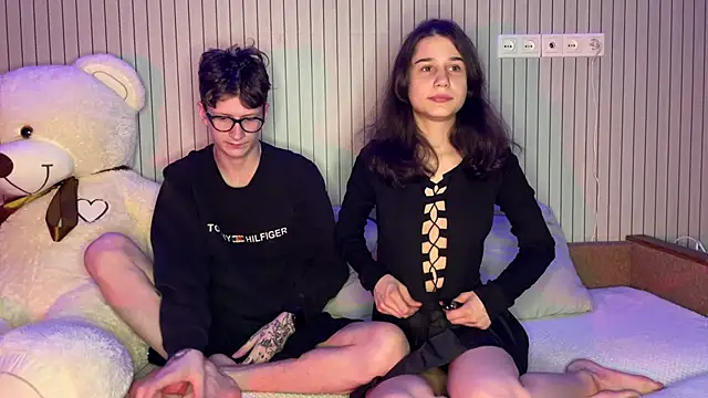 baby lesi online show from March 14, 7:08 pm