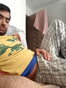 Snapshot of andreiiiii2025 chatting on February 24, 7:11 am andreiiiii2025 online show from February 24, 7:11 am