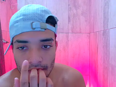 Snapshot of eross_chipre_ chatting on January 10, 7:48 pm eross chipre online show from January 10, 7:48 pm