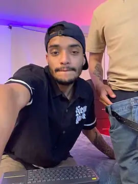 Snapshot of eross_chipre_ chatting on February 1, 3:27 am eross chipre online show from February 1, 3:27 am