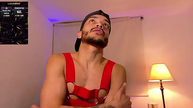 Snapshot of eross_chipre_ chatting on February 24, 11:25 pm eross chipre online show from February 24, 11:25 pm