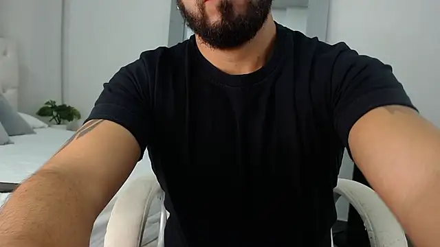 Snapshot of sebastian_colle chatting on February 27, 12:13 pm sebastian colle online show from February 27, 12:13 pm