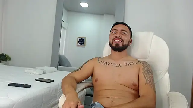 Snapshot of sebastian_colle chatting on February 27, 6:20 pm sebastian colle online show from February 27, 6:20 pm