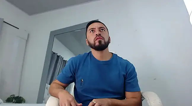 Snapshot of sebastian_colle chatting on February 28, 12:09 pm sebastian colle online show from February 28, 12:09 pm