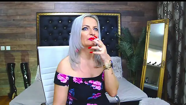 LadyTouch online show from February 26, 1:43 am