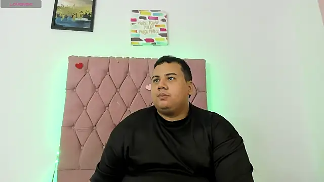 MICHAEL AND SHARON online show from October 30, 4:36 am