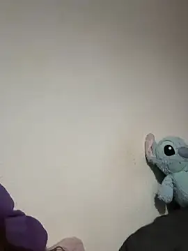 Snapshot of lola__med chatting on February 25, 9:13 pm lola  med online show from February 25, 9:13 pm