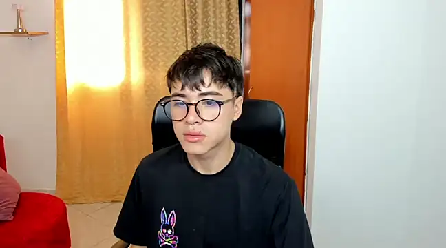 Snapshot of liam_orion chatting on February 25, 6:42 pm liam orion online show from February 25, 6:42 pm