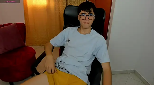 Snapshot of liam_orion chatting on February 26, 6:54 pm liam orion online show from February 26, 6:54 pm