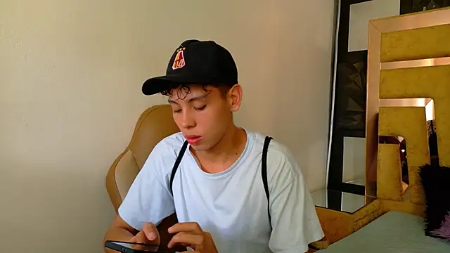 Noahoconor online show from September 14, 7:02 pm