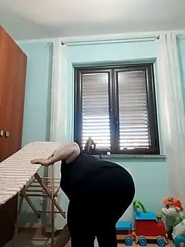 Dolcecurvy online show from July 8, 2:21 pm