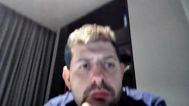 Snapshot of kinkyfag94 chatting on January 6, 12:31 pm kinkyfag94 online show from January 6, 12:31 pm