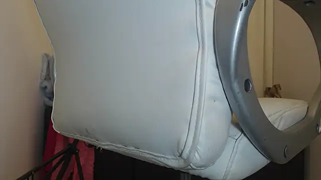 Mature 2025 online show from March 17, 8:40 pm