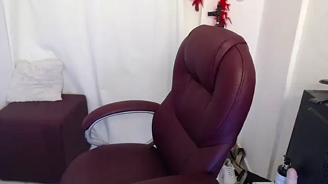 Mature 2025 online show from March 13, 3:51 pm