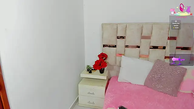 cutie sarax1 online show from November 8, 11:43 am