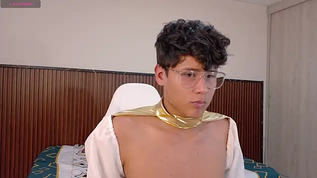 Raiden  Boy online show from February 26, 9:05 pm