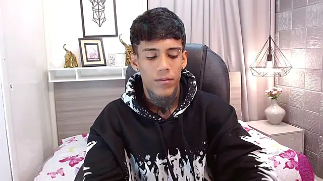 RyanKing19 online show from October 21, 4:13 am