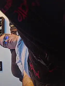 Smallone327 online show from February 6, 9:01 am