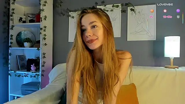 Snapshot of EmilaMills chatting on March 9, 11:14 pm EmilaMills online show from March 9, 11:14 pm