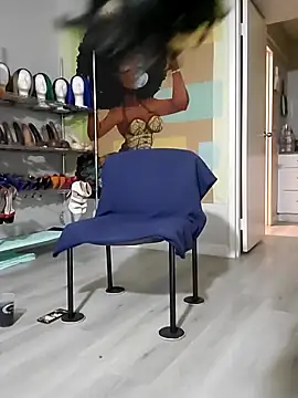 Queenanitadix online show from November 18, 8:57 pm