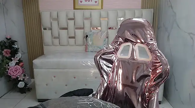 Snapshot of lili_conor_s chatting on March 10, 1:10 pm lili conor s online show from March 10, 1:10 pm